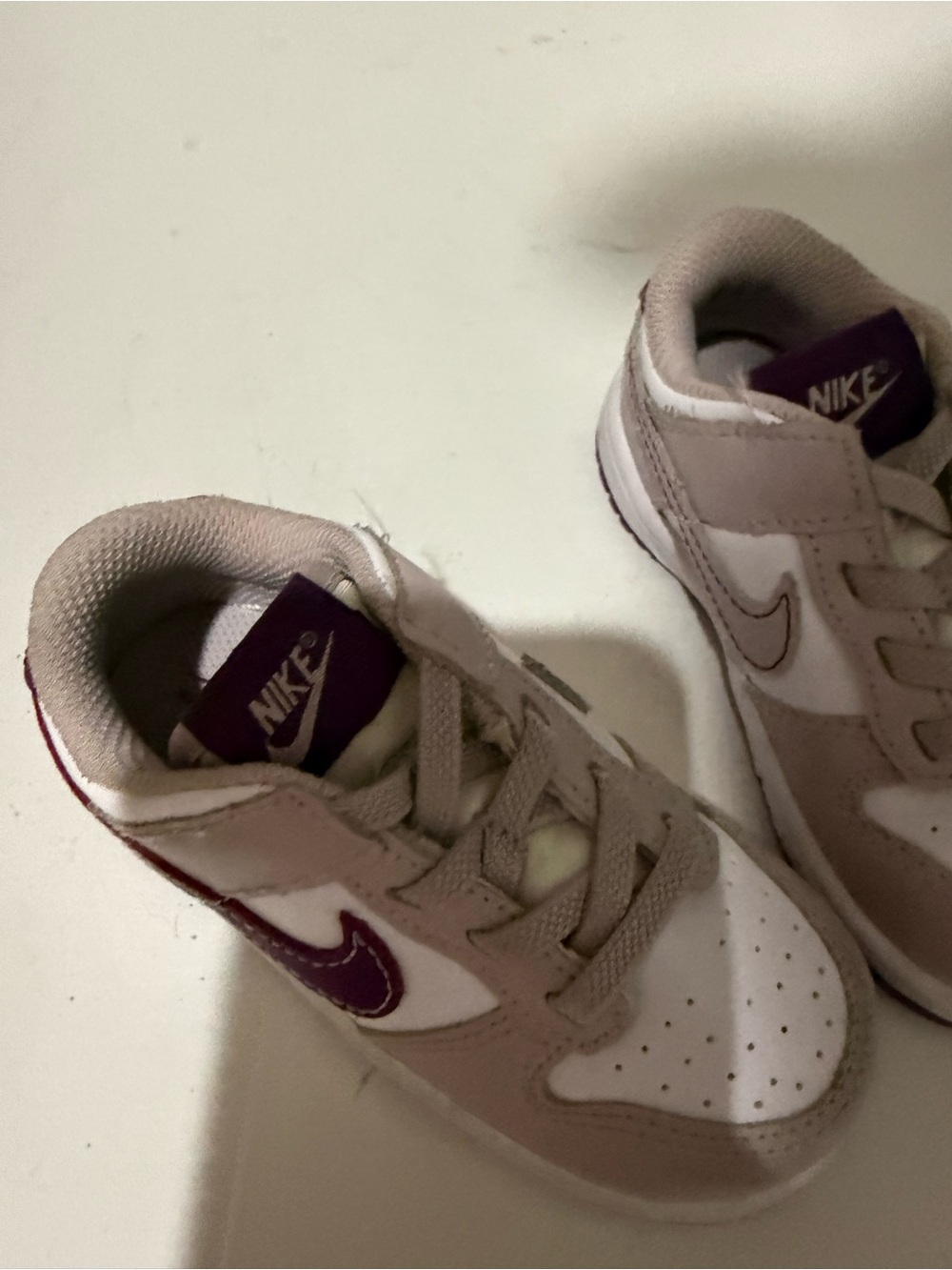 Nike Kids White and Purple Low-Top Sneakers